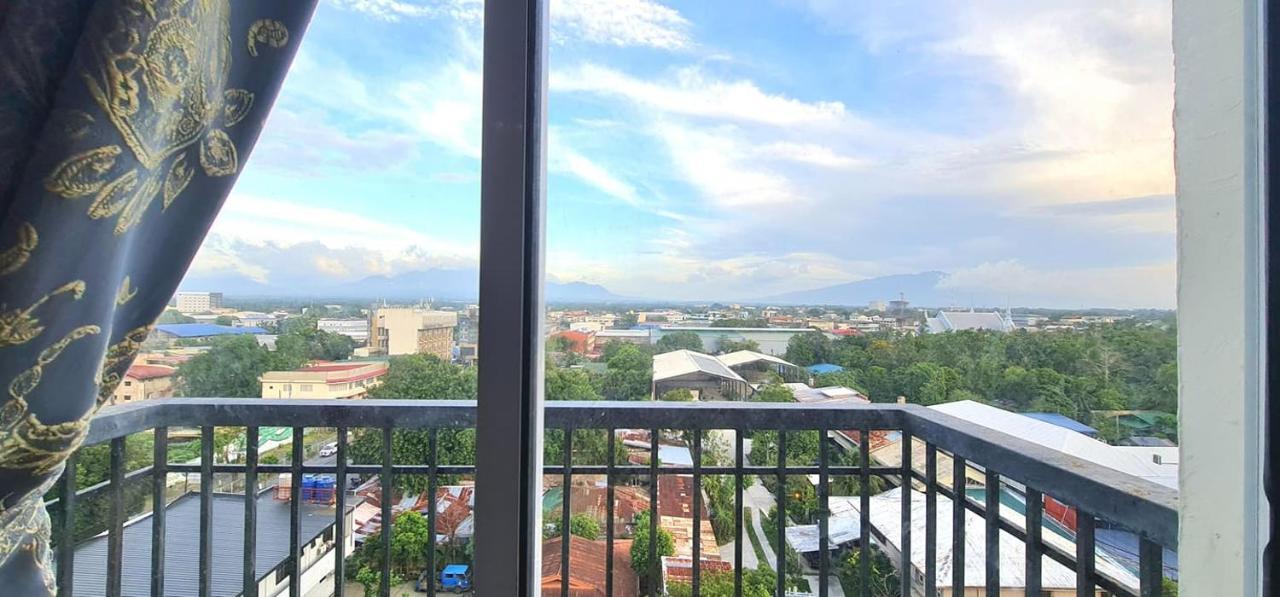 913Cityscape Located At City Center Bacolod Esterno foto